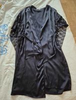 Peignoir Massana noir, taille XL, avec dentelle fine.