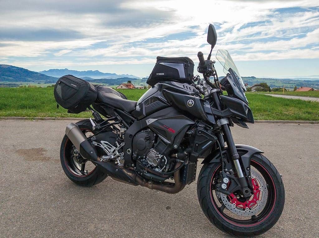 Strada: Yamaha MT10 - équipée voyage – Usato da Romanens venduto da oov_2jh7 1