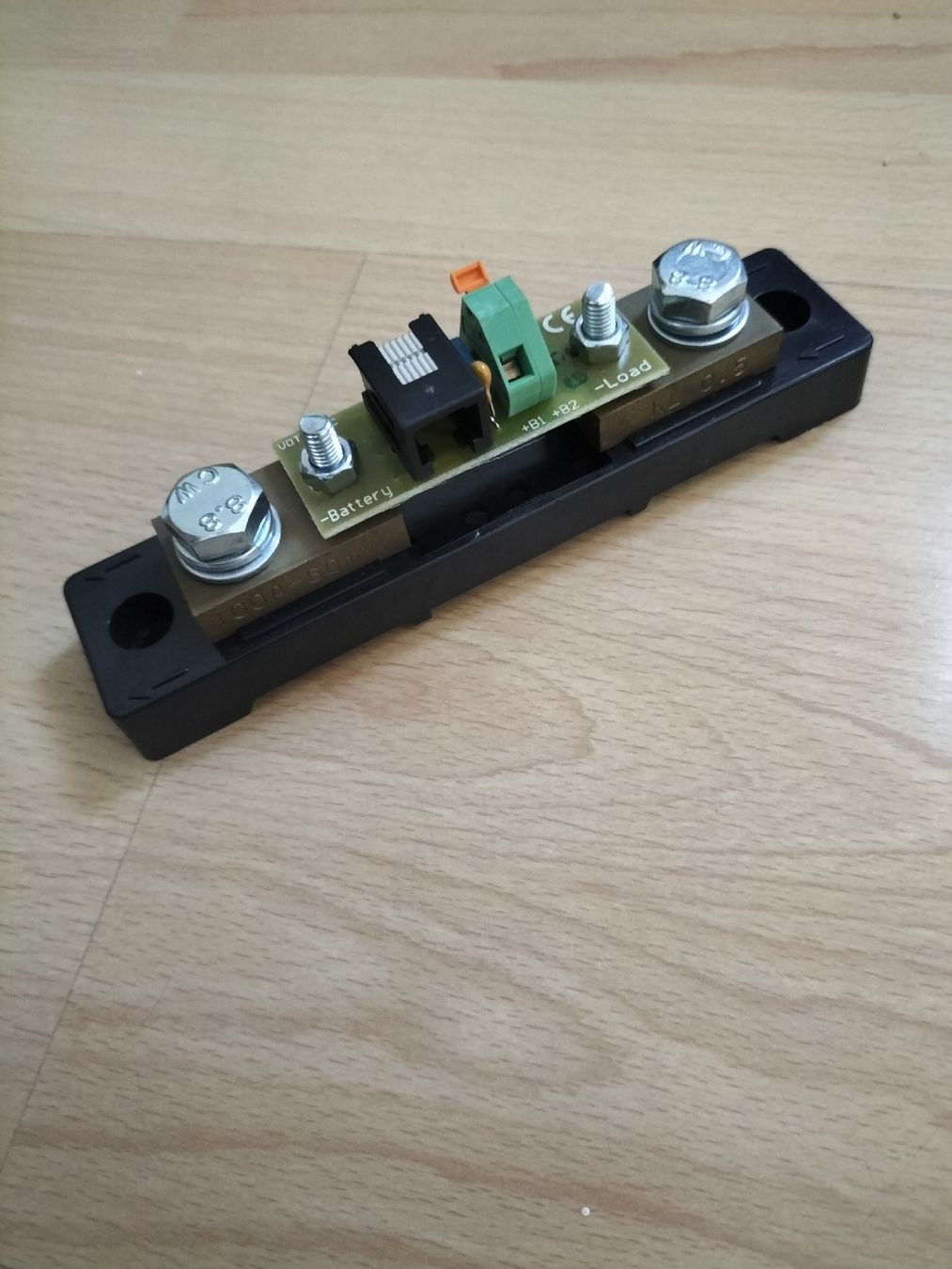 Votronic Componenti elettronici: Votronic LCD-Batterie-Computer mit Shunt 100A – Nuovo (secondo la descrizione) da Geuensee venduto da Megi45 3
