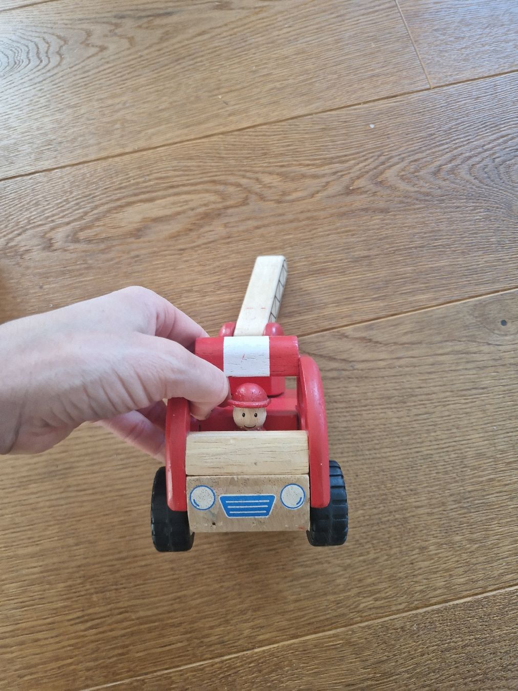 Spielzeuge: Holz Feuerwehrauto Baby – Gebraucht aus Eschenbach SG von SanFranciscoCalifornia 2