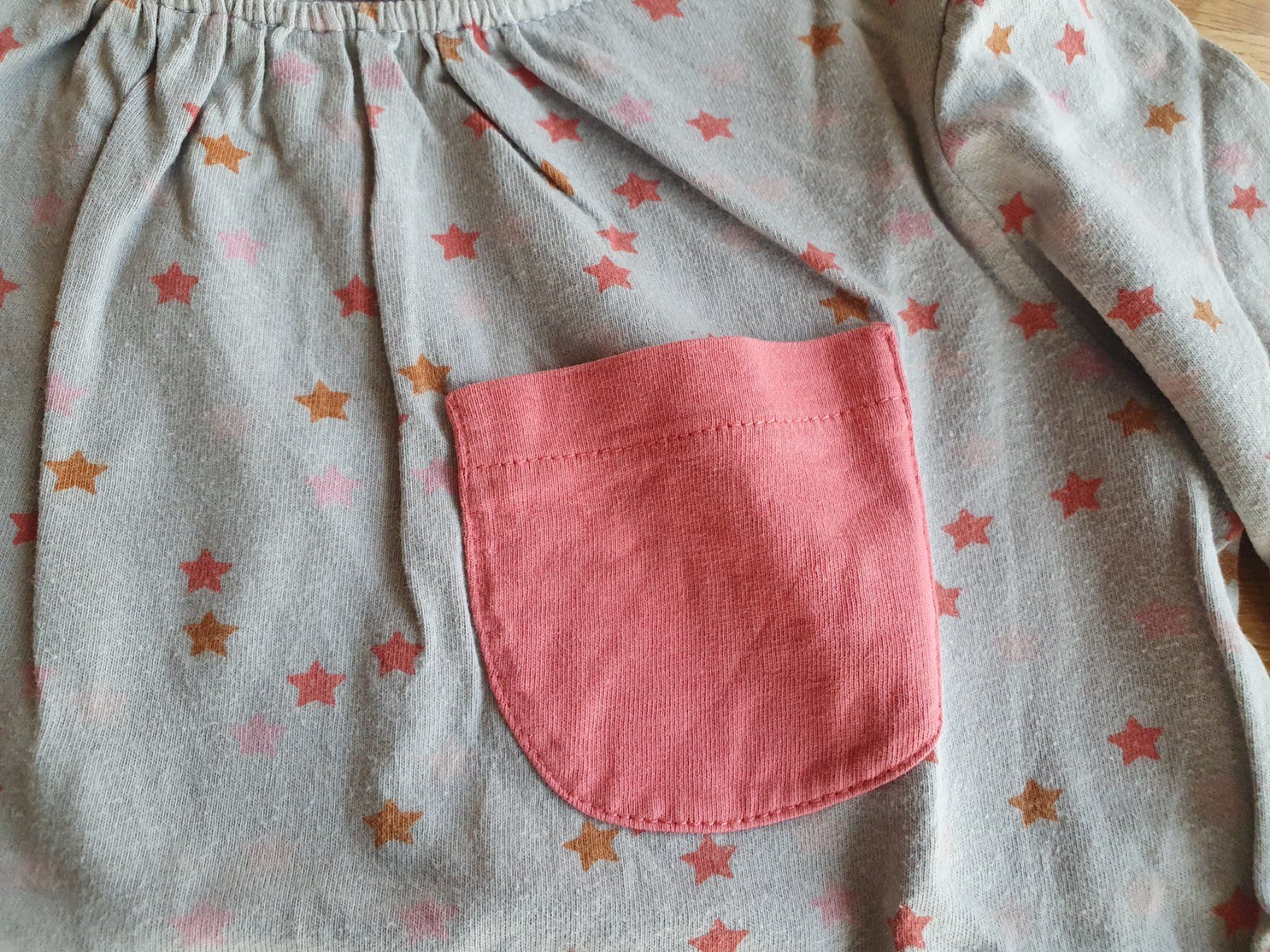 Vertbaudet Blusen, T-Shirts & Tops: Vertbaudet Shirt langarm mit Sternen Gr. 128 – Gebraucht aus Villars-sur-Glâne von richardette 1
