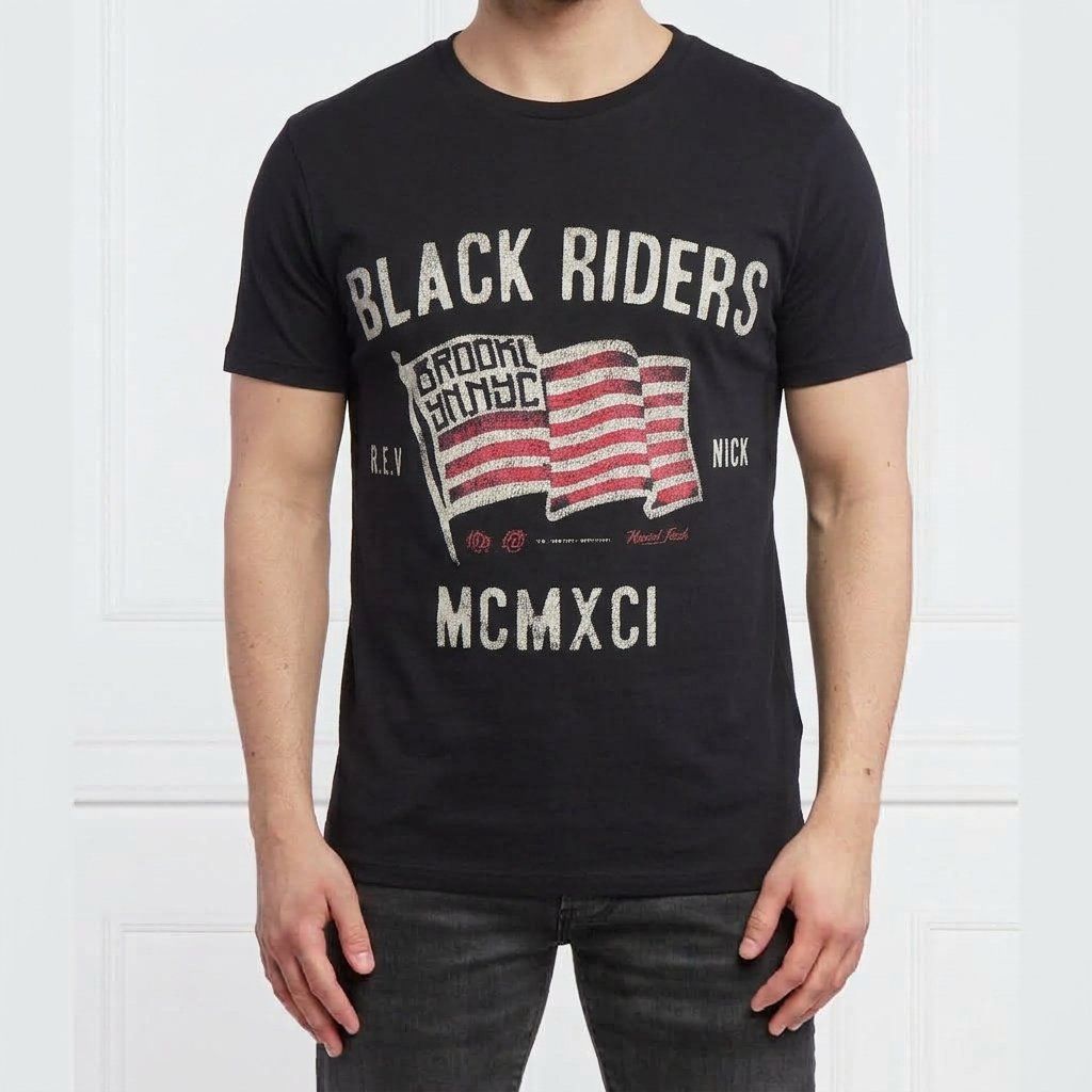 Pull&Bear T-shirt: T-Shirt Graphique "Black Riders" – Usato da Thônex venduto da Suisse.Shopping