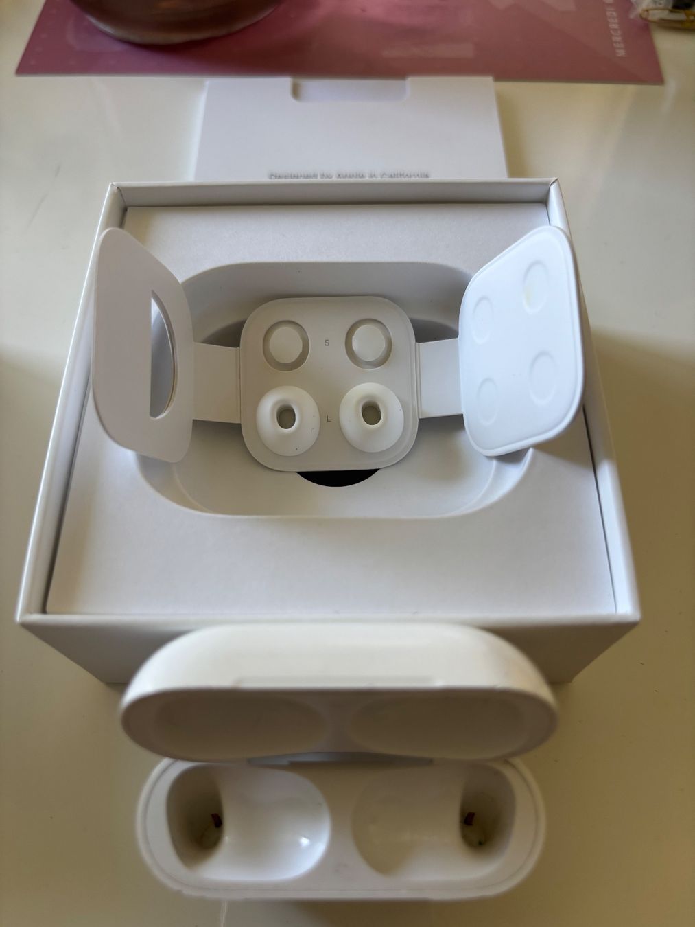 Apple Cuffie: AirPods Pro 2ème génération – Usato da Lausanne venduto da pgrossrieder 1