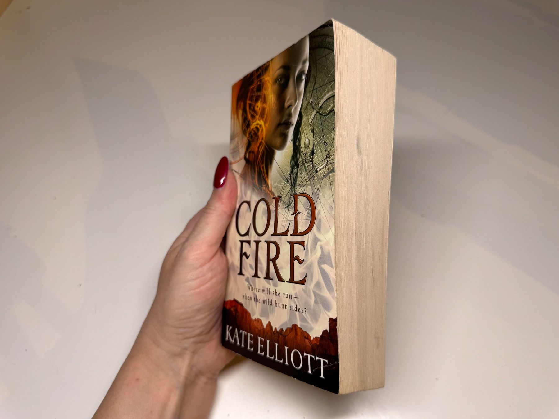 Libri: NOVEL: Kate Elliott, Cold Fire – Usato da Grosswangen venduto da English_books 1