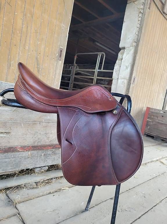 Selle & Accessori: Prestige Vielseitigkeitssattel 17" 32 – Usato da Bolligen venduto da AndyBern 1