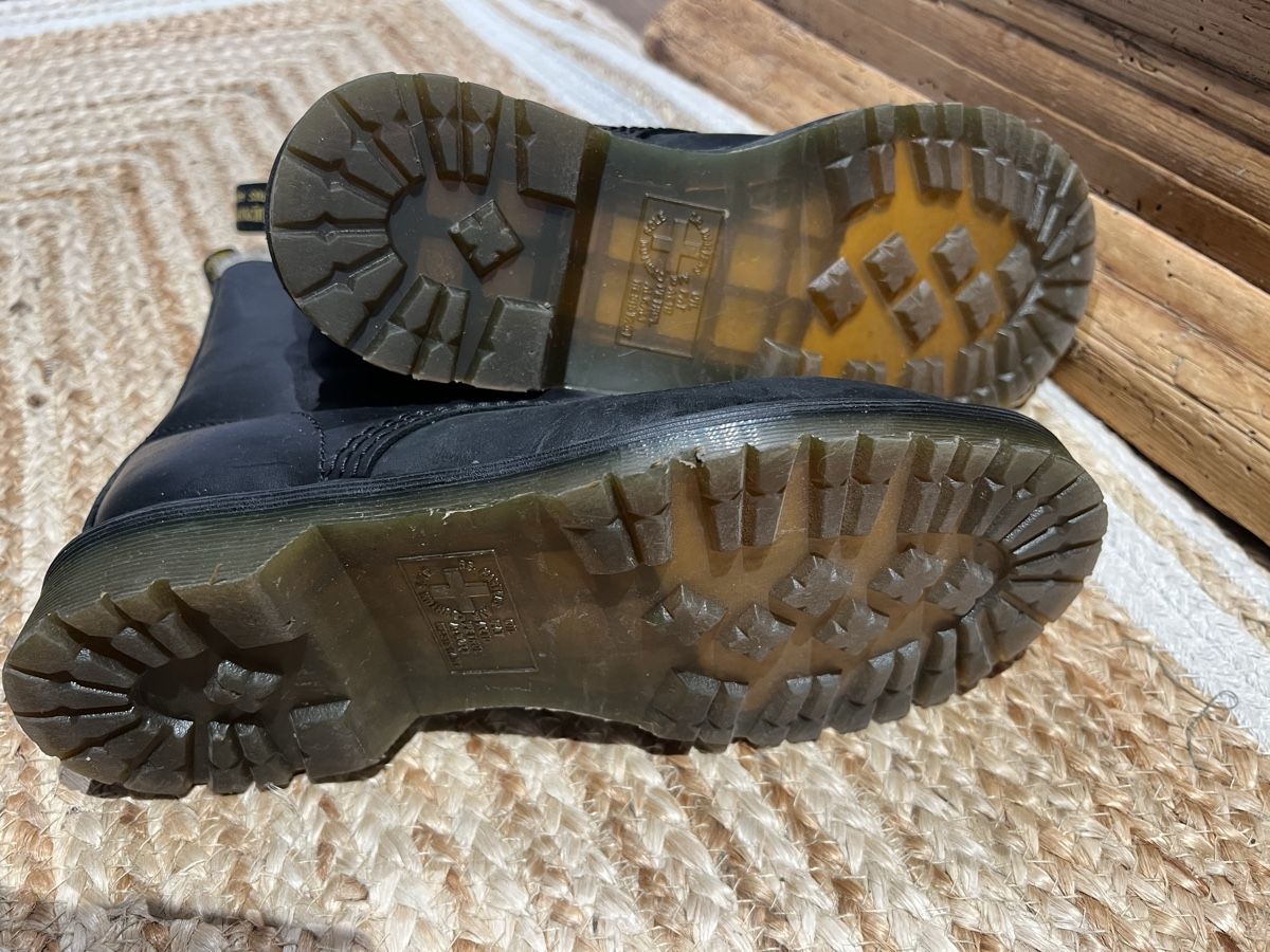Damenschuhe: Dr. Martens gefüttert – Gebraucht aus Märstetten von zerolvlup 1