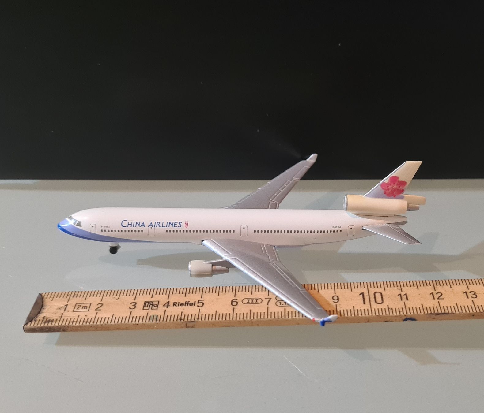 Herpa Kit di modellismo & Modellini statici: Herpa China Airlines 1:500 – Usato da Uetendorf venduto da myhome12 3