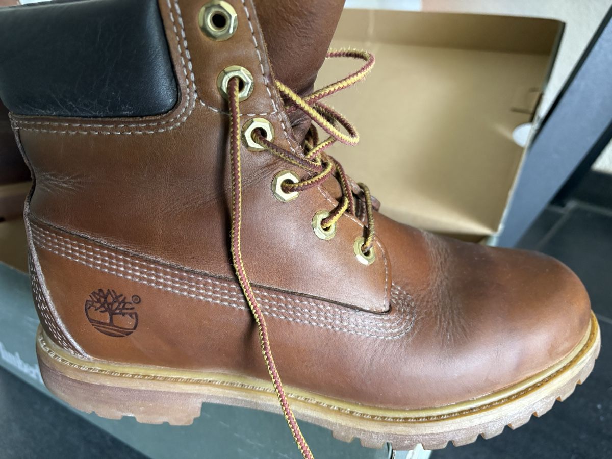 Timberland Chaussures femmes: Timberland Boots Damen Grösse 39 – D'occasion à Wimmis par rimnakit