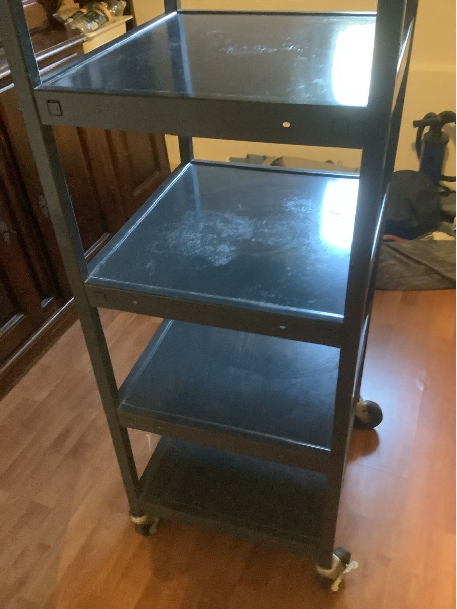 Scaffali: Regal mit Rollen – Usato da Ennetbaden venduto da Valli4 4