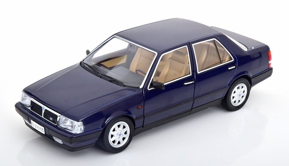 LANCIA LP01 Bleu foncé - Italie - 1947 au 1/43 de AutoCult ATC06060