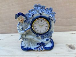 schöne Vintage Porzellan Coral Japan Tischuhr