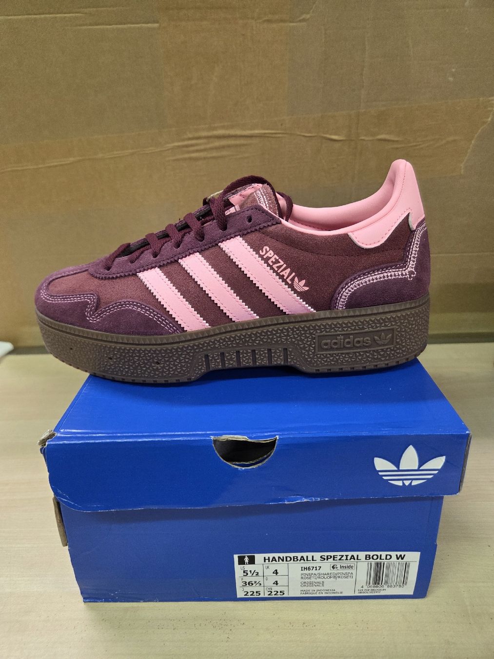 Adidas Scarpe da donna: Handball Spezial Bold W – Nuovo e nell'imballaggio originale da Maroggia venduto da MarDoni