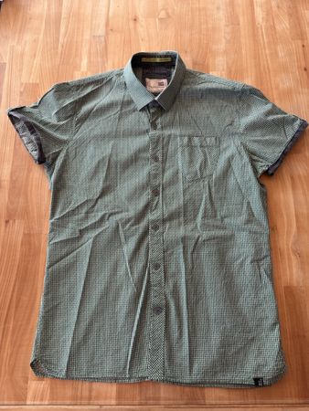 Kurzarm Hemd / Gr L / grün 