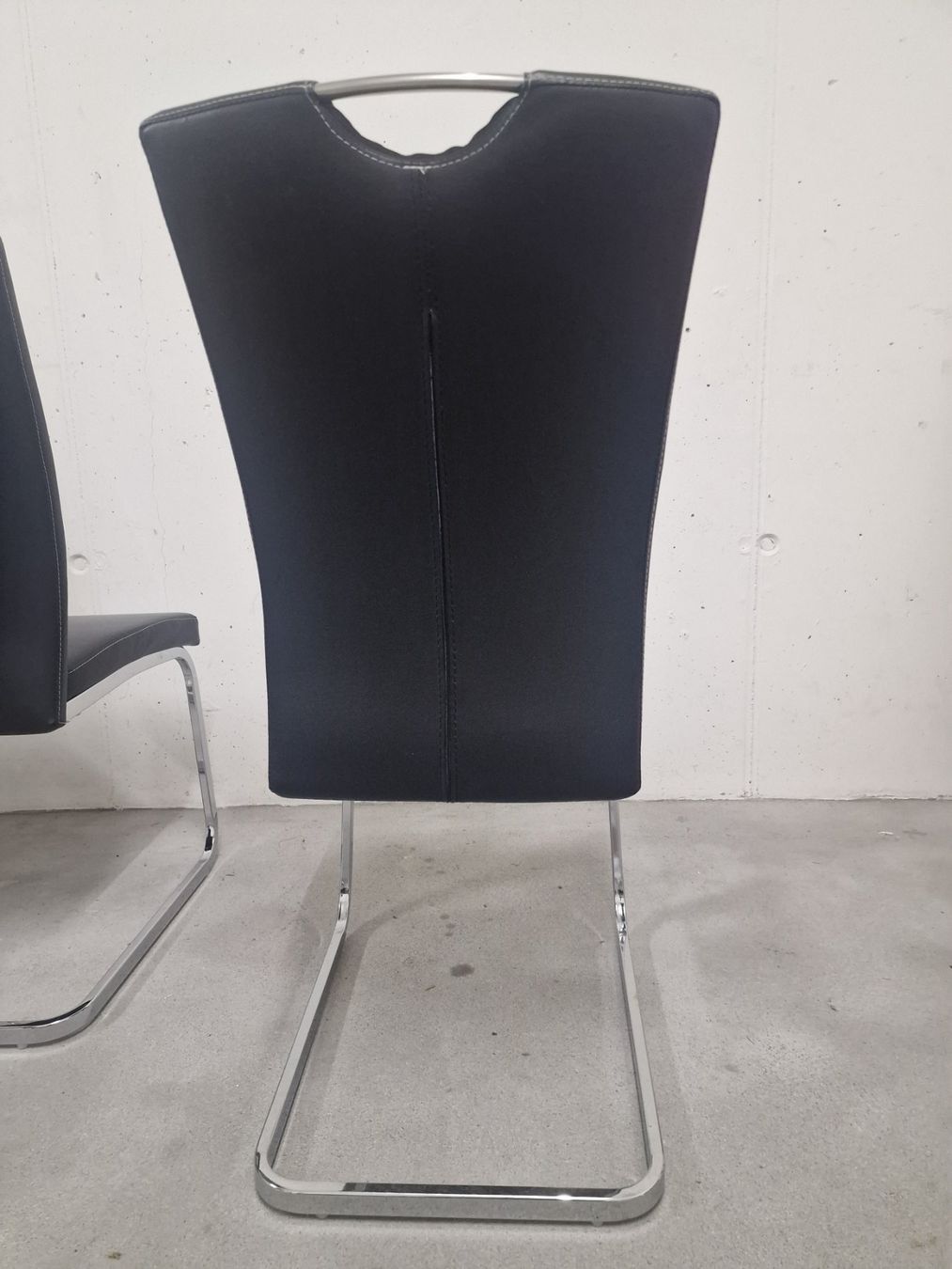 Chaises: 4 Stühle Freischwinger Lederlook – D'occasion à Buchs ZH par xen_vbk2 3