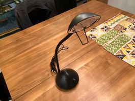 Tischlampe schwarz mit Schwanenhals gebraucht funktionsfähig