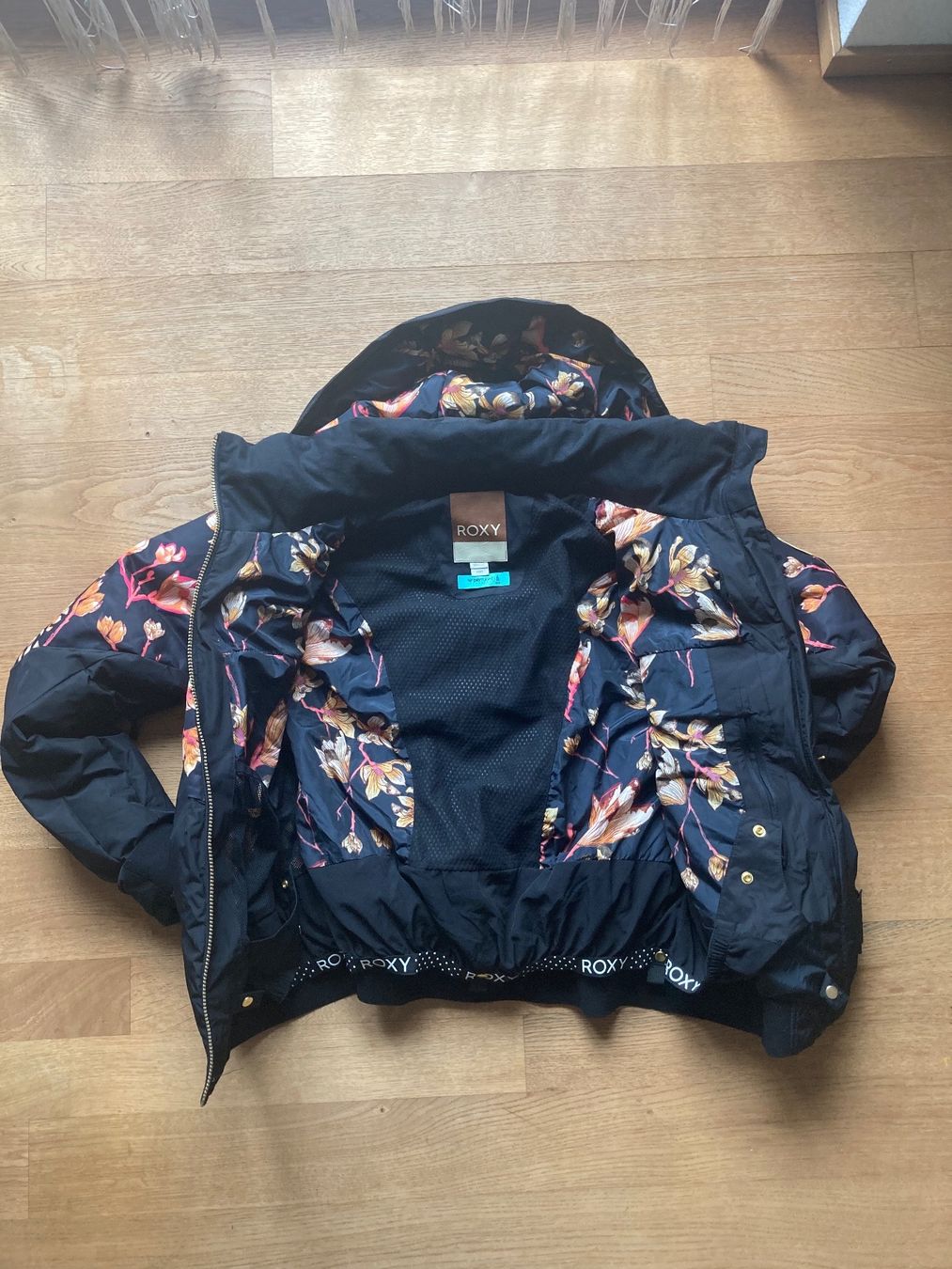 Roxy Vestes: Roxy Sky Jacke NEU!!! – Neuf avec emballage d'origine à Zürich par san_qzr2 1