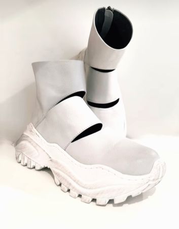 Lofina Sneakers/Boots, Antique/Old White, Size 40