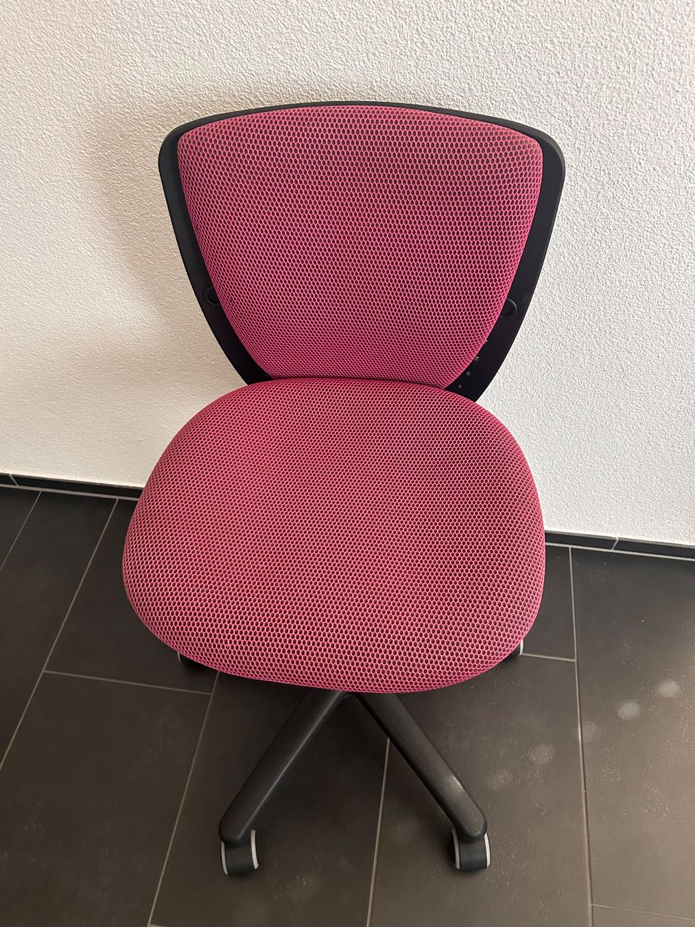 Stühle: 2 Bürostühle höhenverstellbar mit Rollen – Gebraucht aus Hünenberg See von mar_xr7l 3