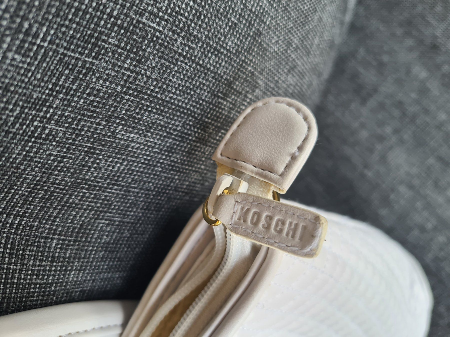 Taschen für Damen: Handtasche KOSCHI weiss gesteppt super Zustand – Neu (gemäss Beschreibung) aus Grosswangen von Spieler10 2