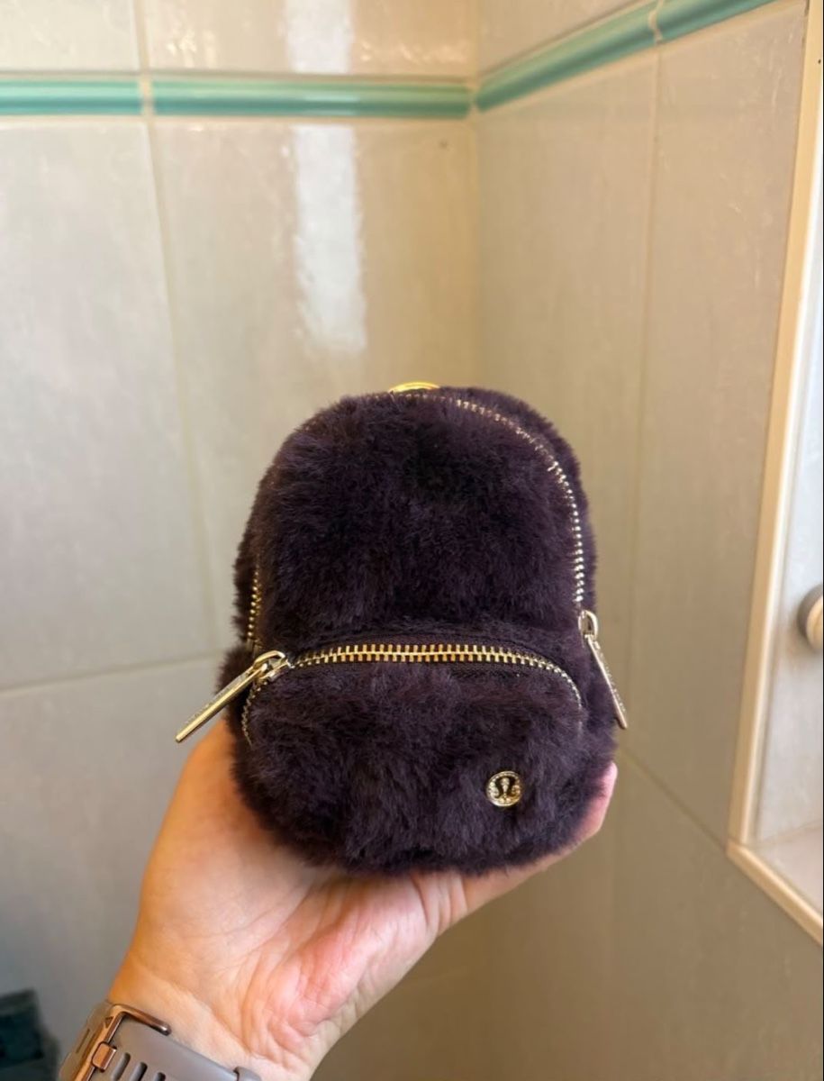 Lululemon Sacs: Pochette Lululemon – Neuf (Voir description) à Granges VS par Oliviaaaaaa