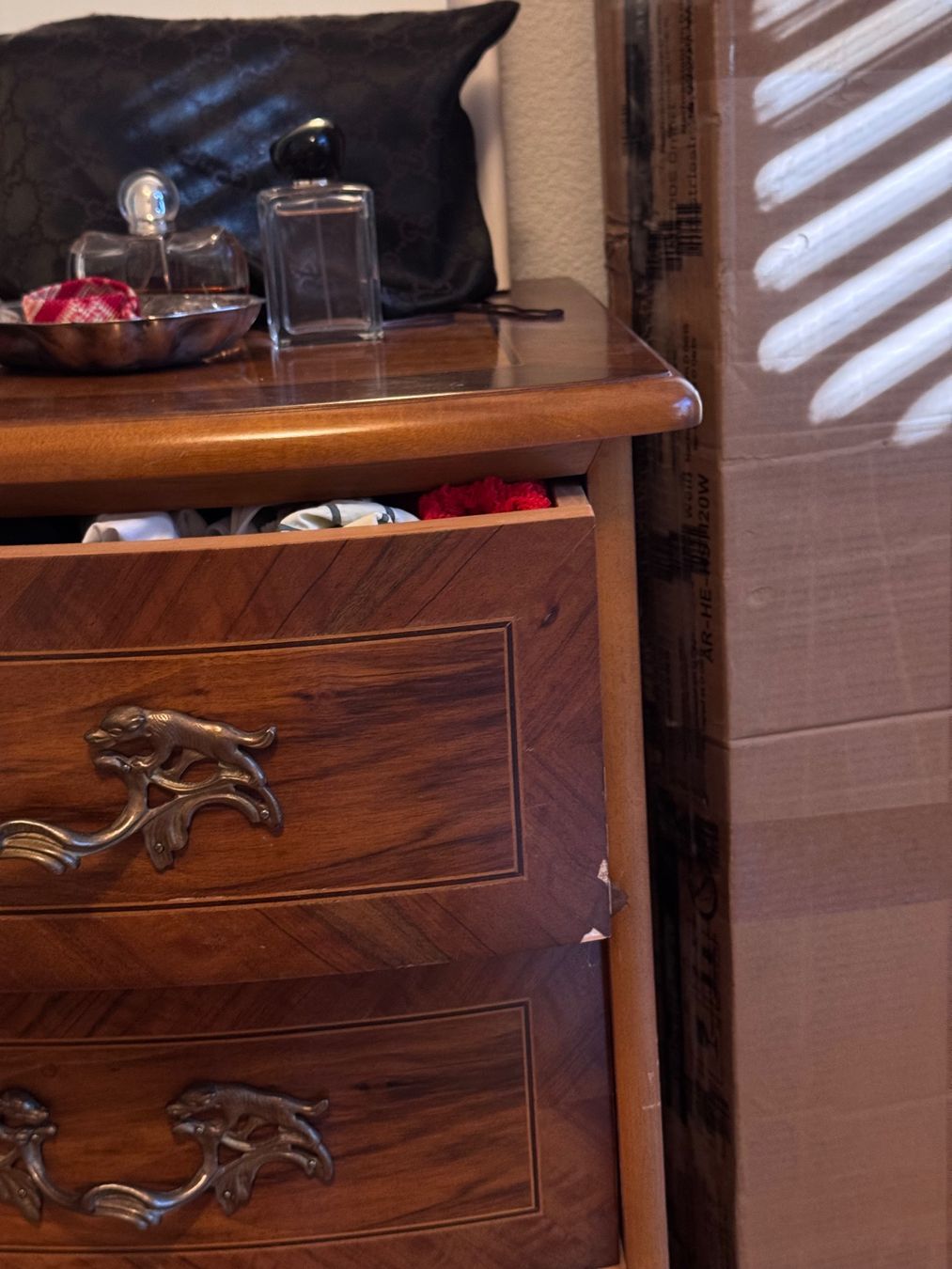 Kommoden: Vintage Kommode Nussbaum – Gebraucht aus Küsnacht ZH von pxntsr 3