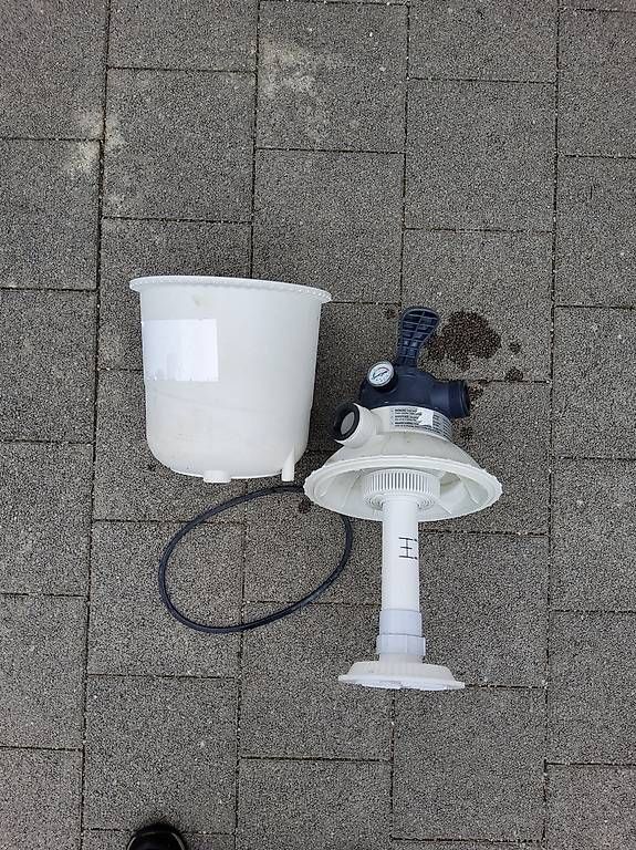 Schwimmbad: Intex Sandbettfilter Pool Poolfilter – Gebraucht aus Meinisberg von Code88