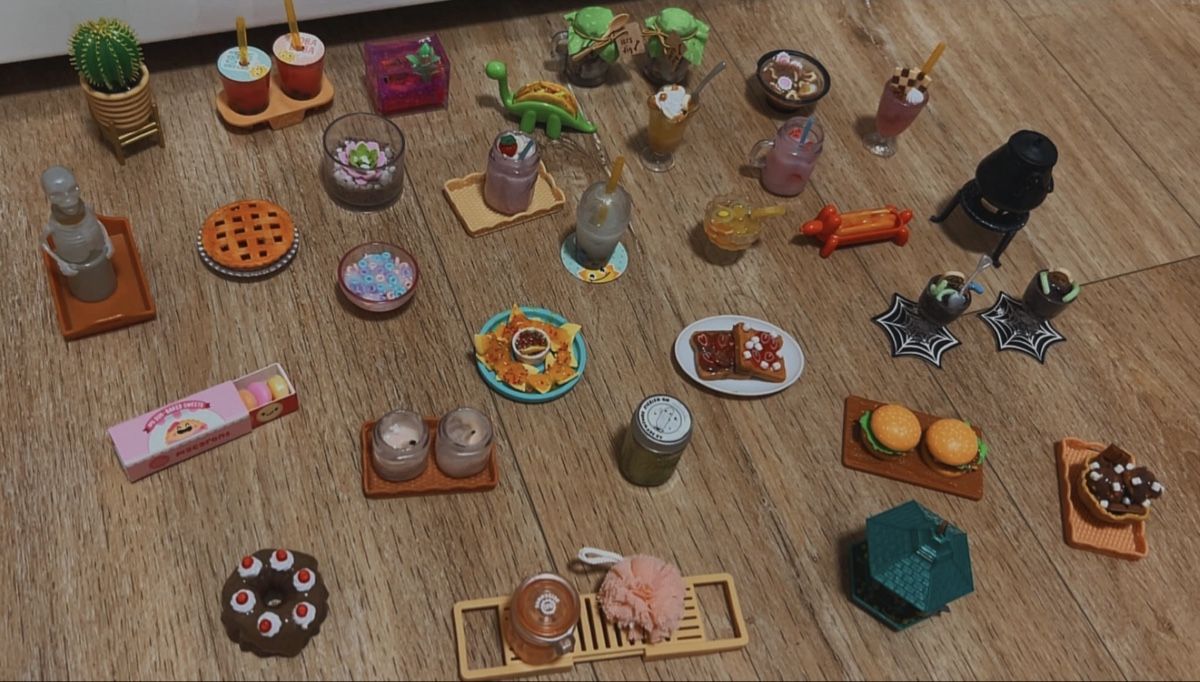 Spielzeuge: Gigantisches Set Mini Verse - einmalig – Gebraucht aus Naters von Rikyman
