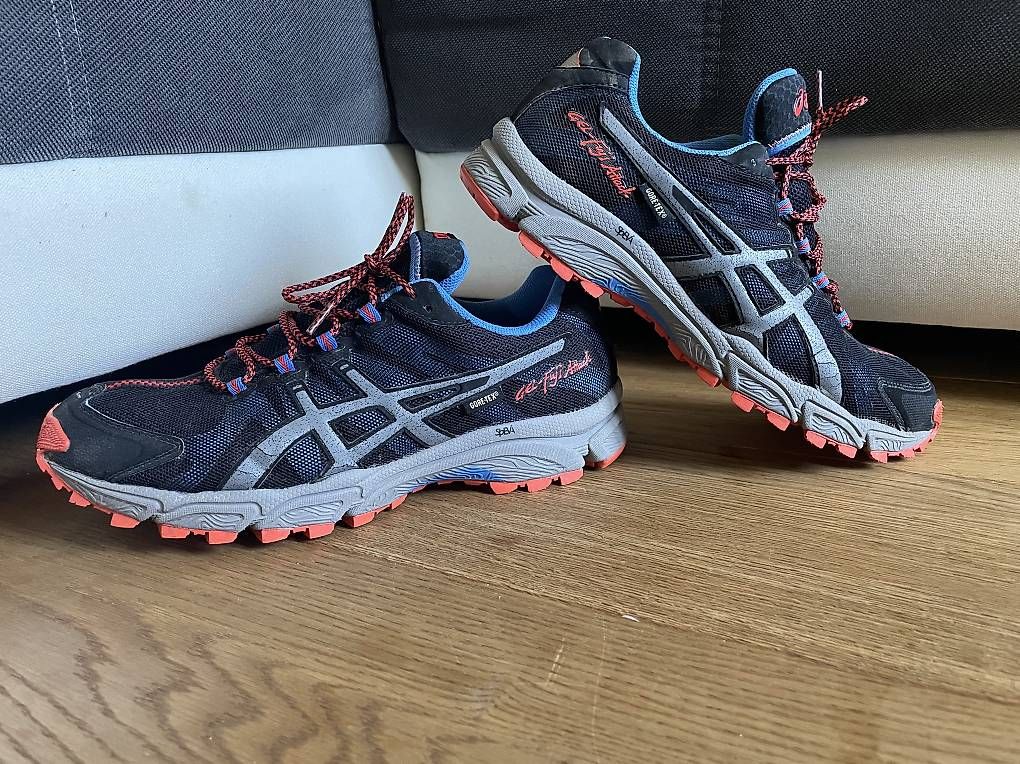 Herrenschuhe: Asics Gel Fuji Attack Grösse 44.5  – Gebraucht aus Muttenz von Style_2000
