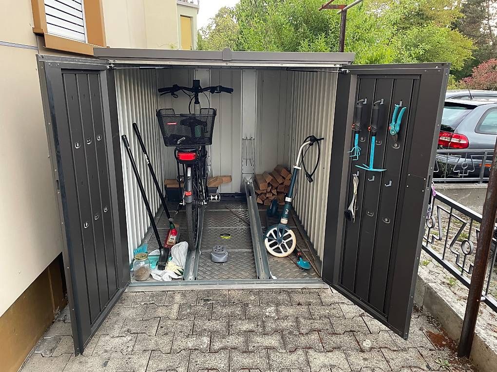Biohort Casette da giardino & serre: Biohort Mini Garage L – Usato da Münchenstein venduto da ali_jtq8 4