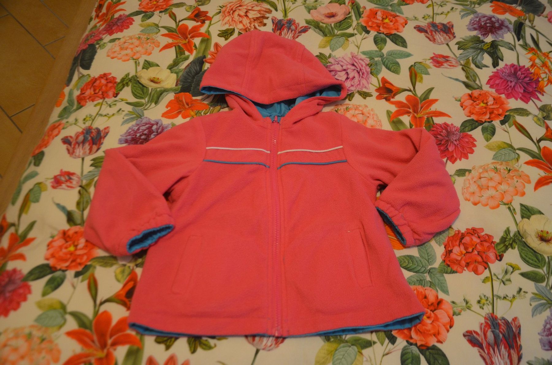 Jacken & Mäntel: TAILLE 92 - VESTE DOUBLE FACE - 2 EN 1 – Gebraucht aus Chiasso von Dolly015