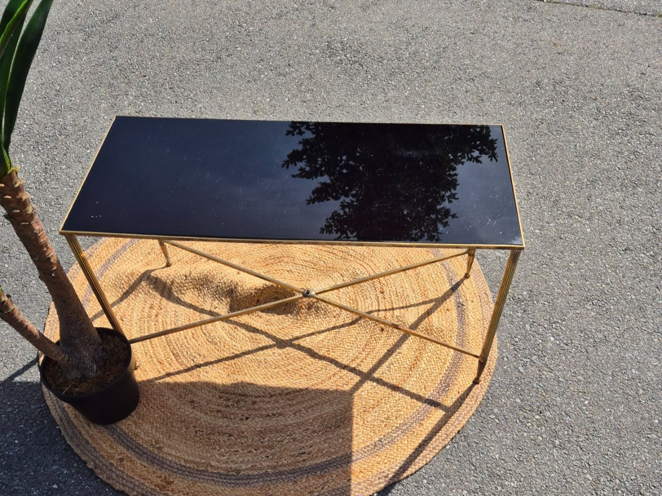 Tische: Table basse laiton opaline noire années 1960 – Gebraucht aus Fully von tameab