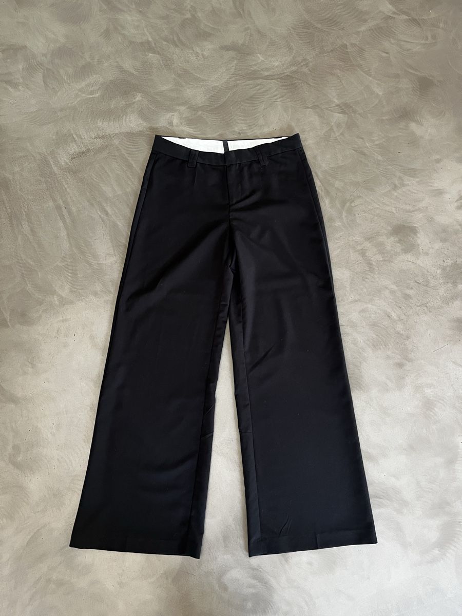 H&M Pantaloni: Pantalon noir élégant – Usato da Le Landeron venduto da emm_q6yt