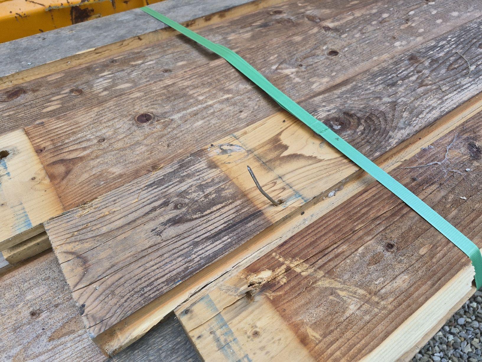 Articoli in legno: Brennholz  – Usato da Teufenthal AG venduto da ChT. 2