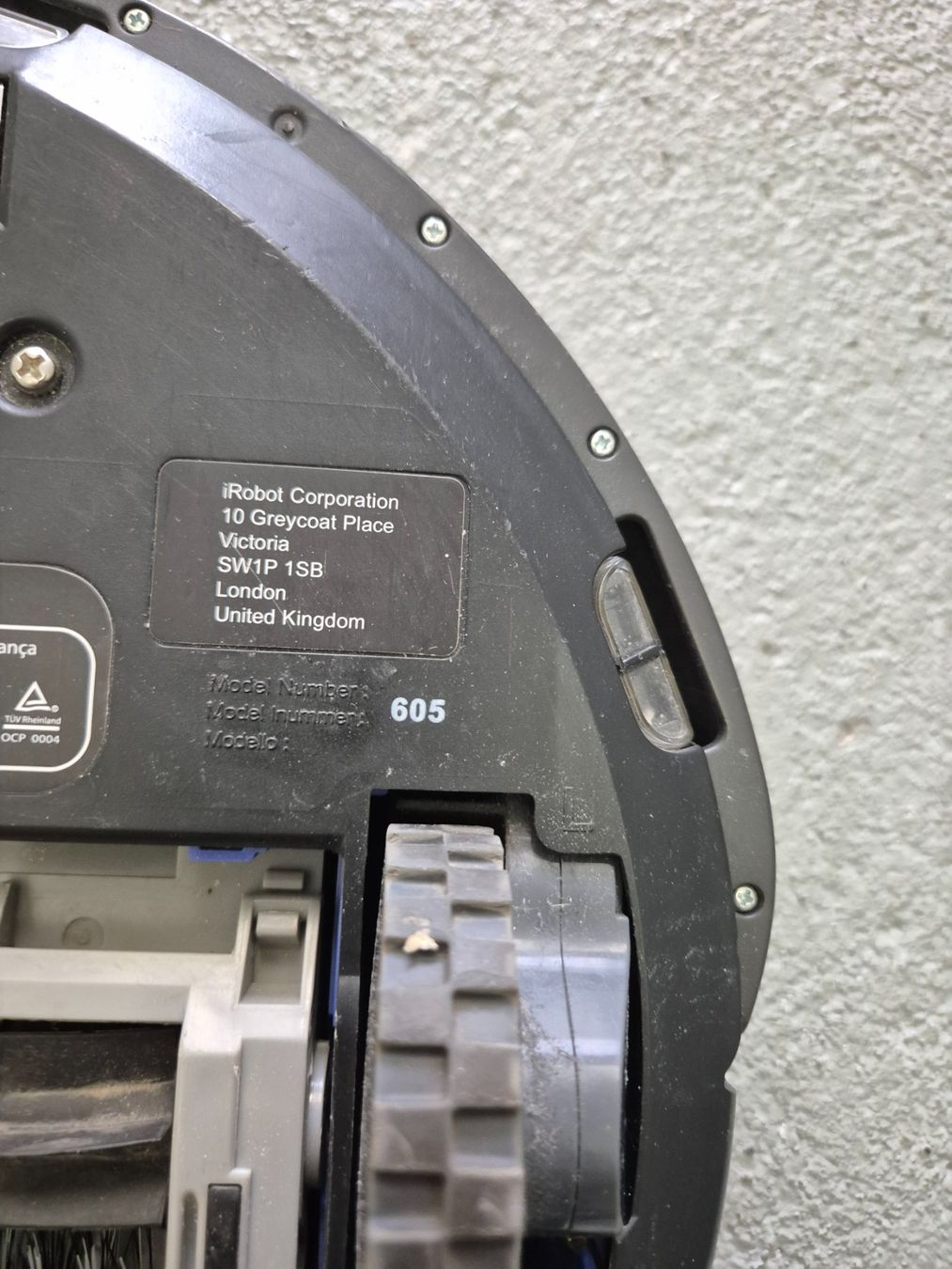 Irobot Aspirapolveri & Accessori: iRobot Roomba Staubsauger Roboter – Difettoso da Domat Ems venduto da tchnesa 5