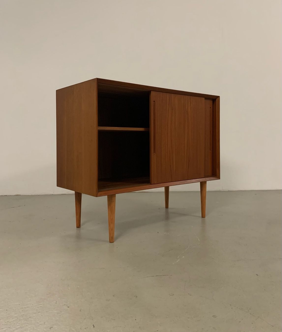 Cassettiere: MidCentury Teak Sideboard Cado 60er – Usato da Basel venduto da MidMod20C 3