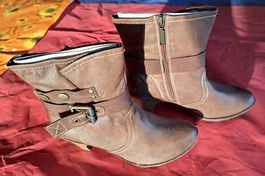 Stiefelette Neu braun Gr. 40 Marke S.Oliver zu verkaufen