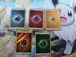 Pokémon Karten - 5 Reverse Energie Karten