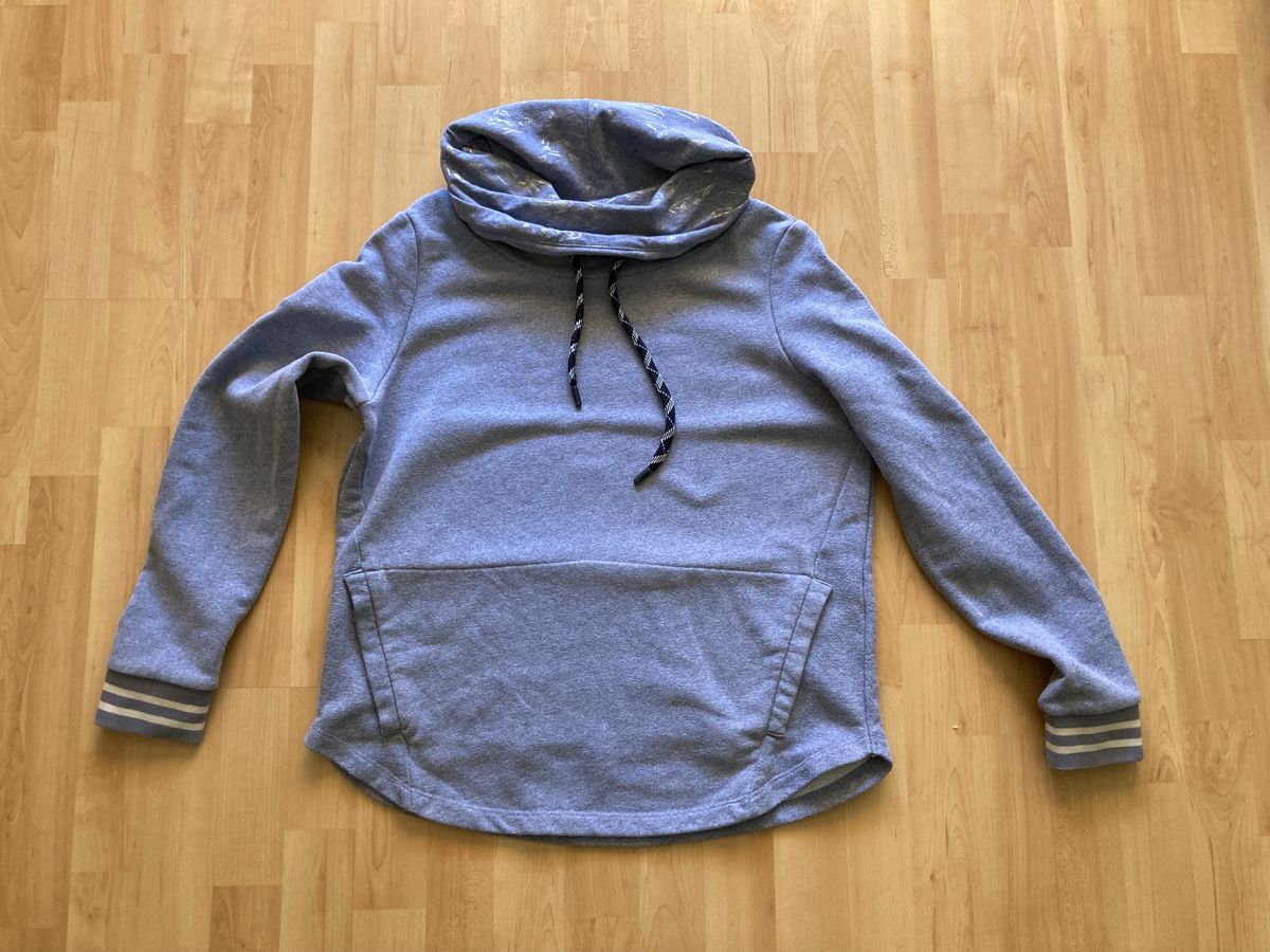Cecil Pulls & Sweat-shirts: hellblauer Pullover von Cecil mit breitem Kragen – D'occasion à Bönigen par Amsoldingen02