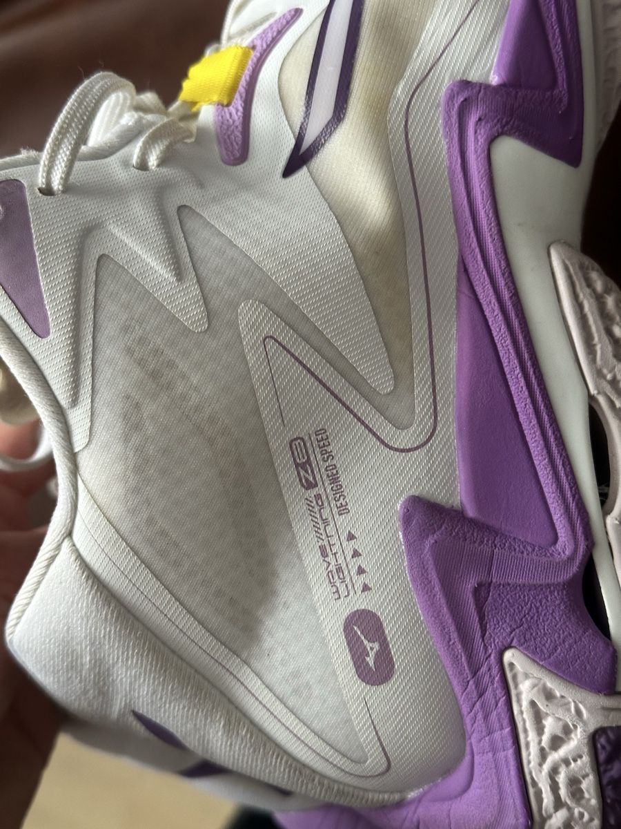 Mizuno Scarpe da donna: Volleyballschuhe gr. 41 – Usato da Aesch BL venduto da ili23_yg5k 5