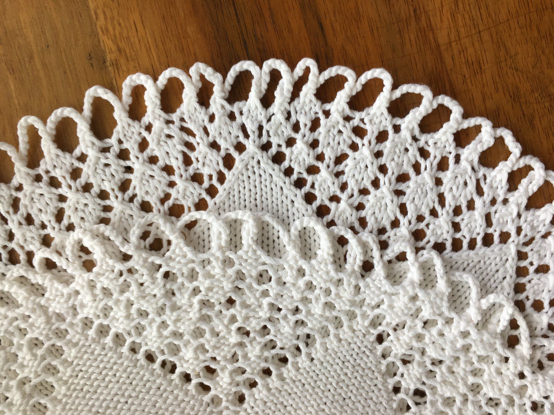 Sottobicchieri: Spitzendeckchen Handarbeit gestrickt rund ca. 26 cm DM – Usato da Subingen venduto da ArtBead 3