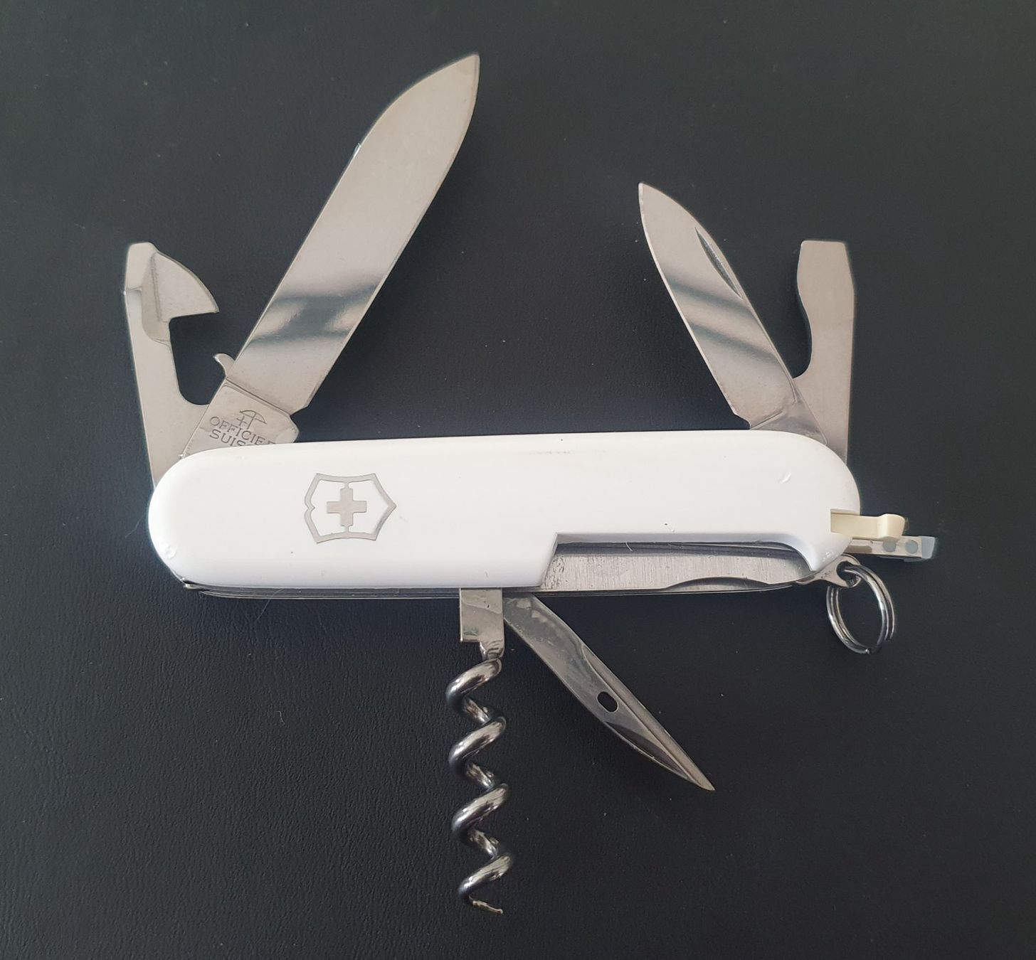 Victorinox Coltelli tascabile: 3 Victorinox Sackmesser mit Logo – Usato da Härkingen venduto da MarianneSi 7