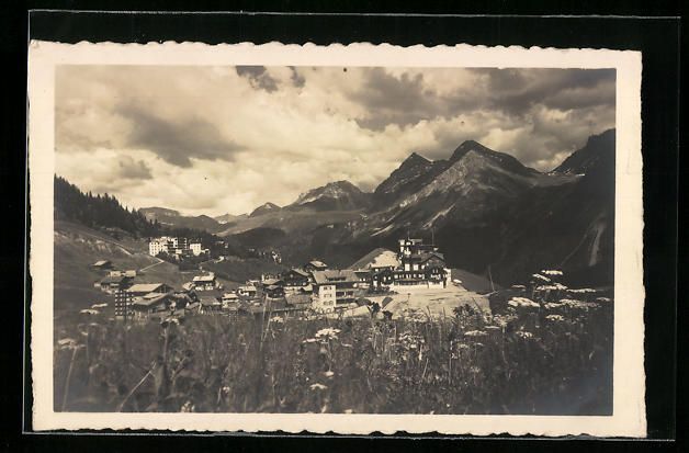 Cartes postales: AK Inner-Arosa, Ortsansicht mit Bergen – D'occasion à Berlin par bartko-reher