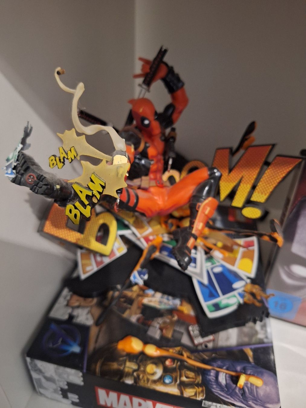 Marvel Statuette: Deadpool Figur und Dvd – Usato da Stansstad venduto da saschaz88 1