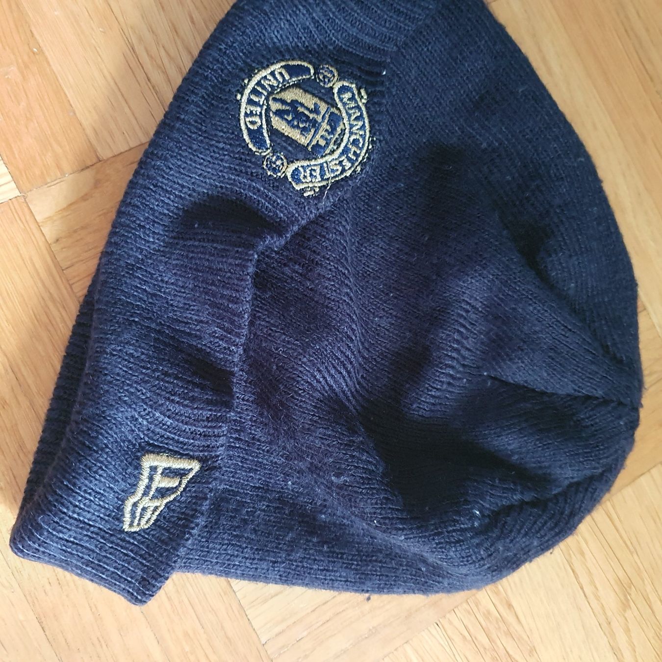 Altro abbigliamento per bambino: Bonnet Manchester United hiver chaud – Usato da Prilly venduto da RoDyRe 1