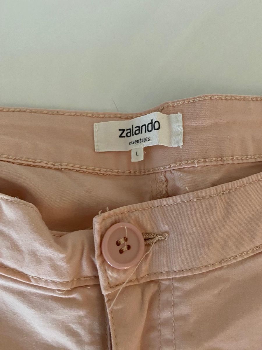 Pantaloni: Shorts Zalando L lachsfarben – Usato da Oberglatt ZH venduto da jul_nhy7 1