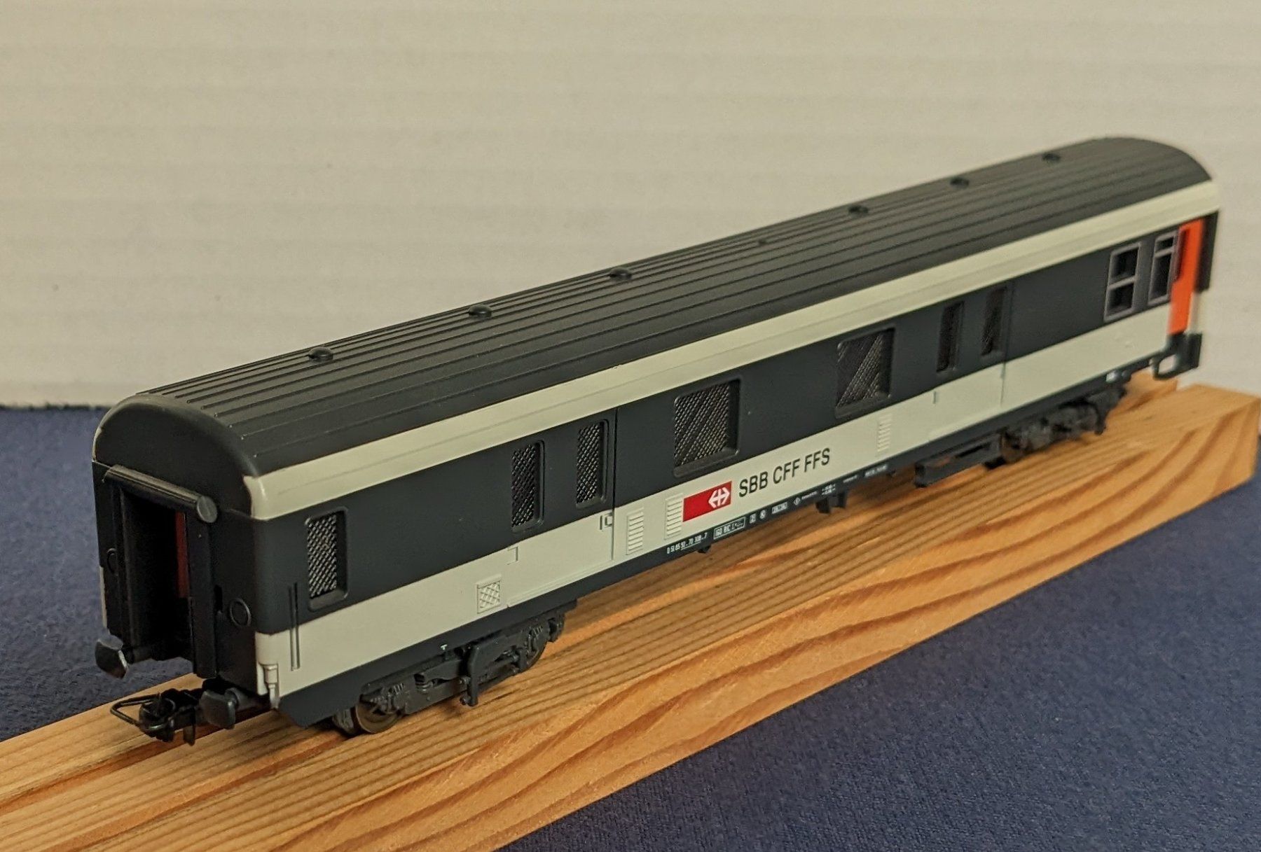 Lima Modellini di ferrovie: Lima 309331 SBB-CFF Fourgon ex-SNCF MC76 Ep5 – Nuovo e nell'imballaggio originale da Léchelles venduto da dan_q8wr 2