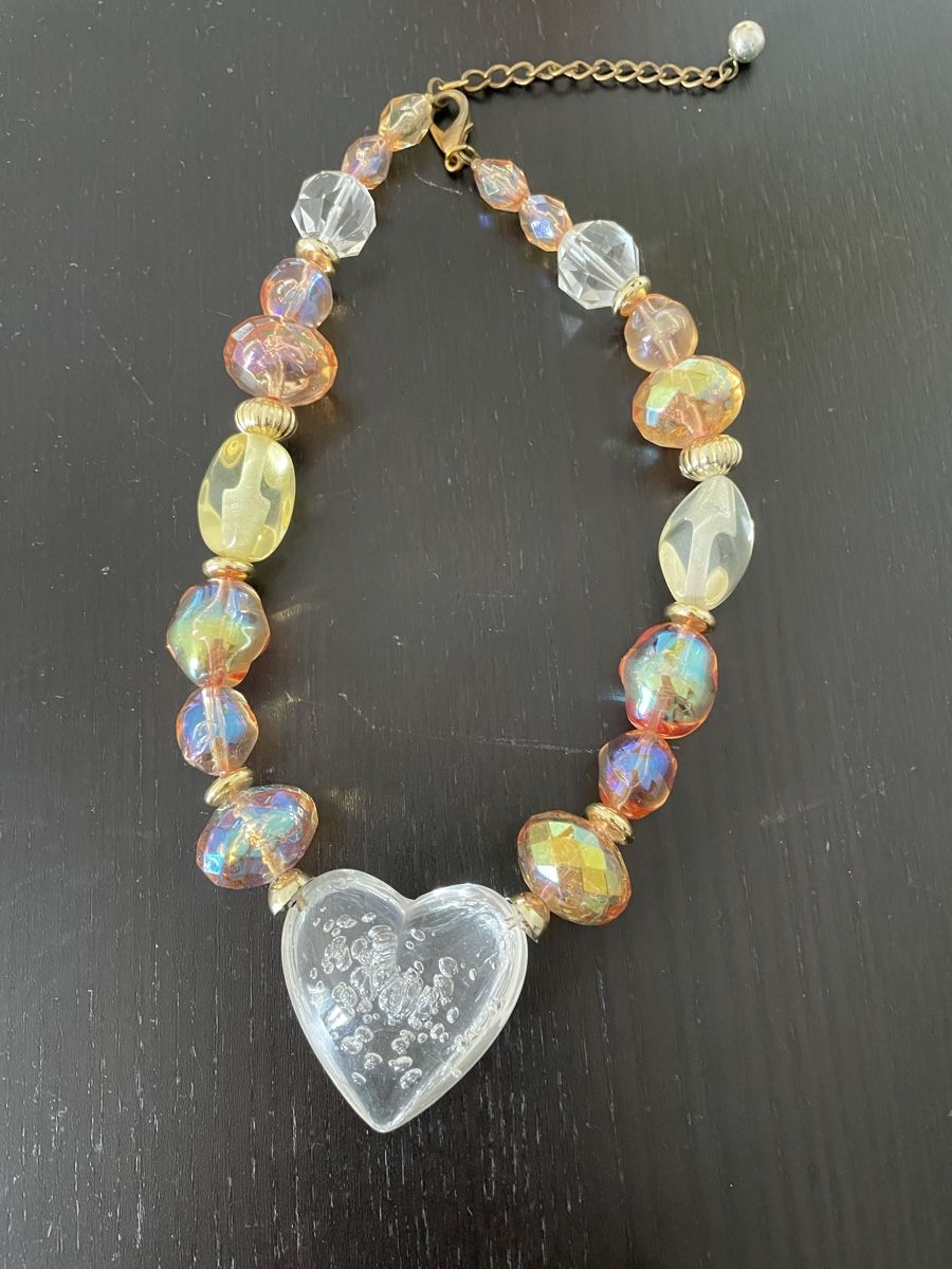 Ketten: Vintage Kette mit Herz aus Kunststoff – Gebraucht aus Winterthur von tat_ky5h
