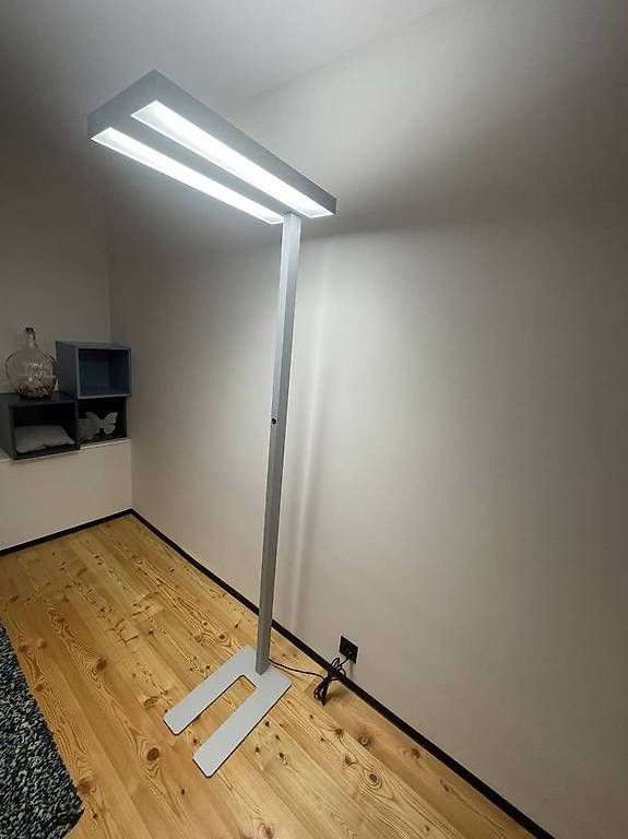 Lampes: Lampadaire de bureau LED – D'occasion à Conthey par conthey87 1