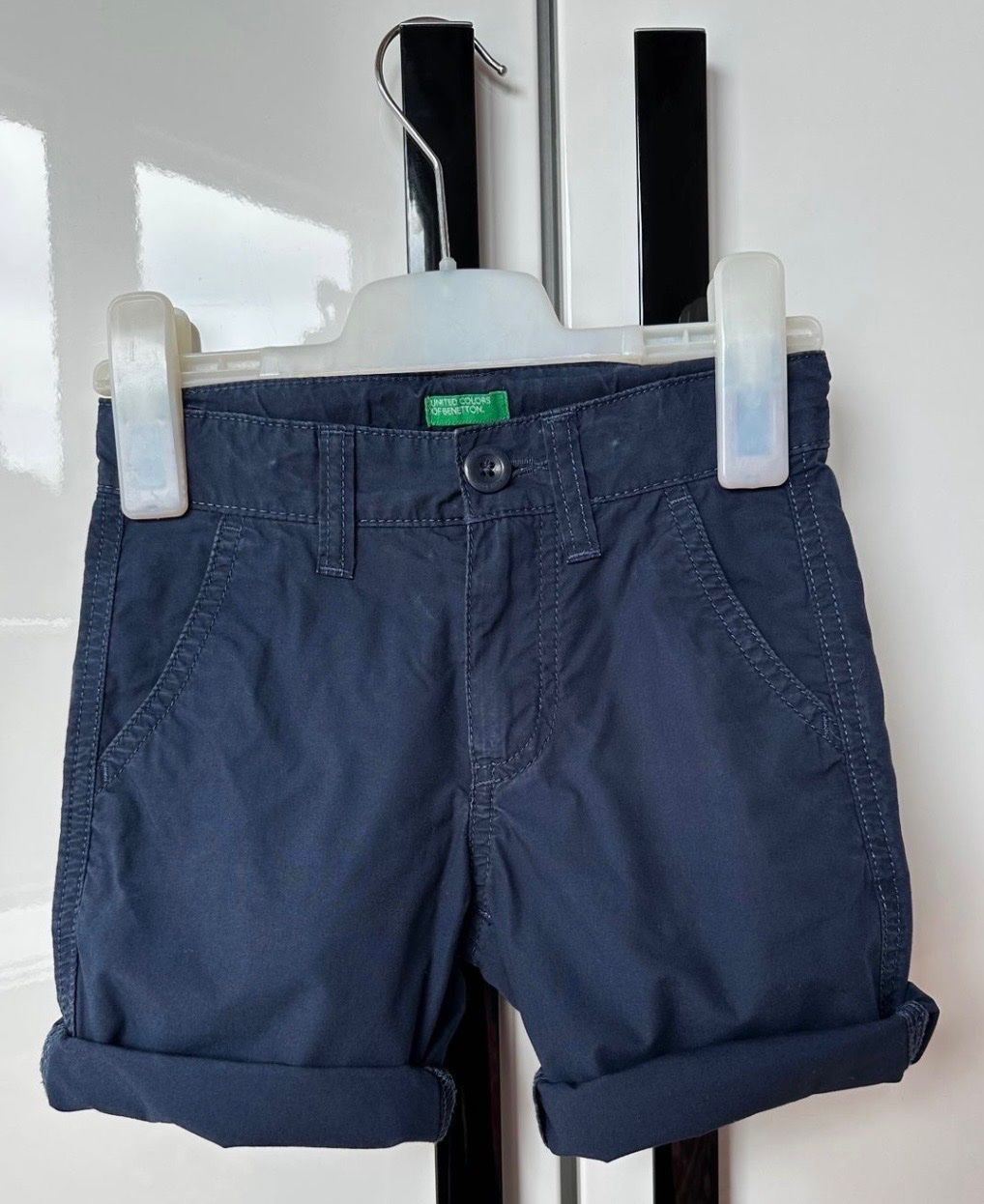 Benetton Pantaloni: 2 Bermuda in cotone Benetton – Usato da Castel San Pietro venduto da Moregi 8
