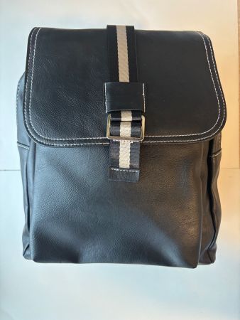 Schwarzer Kunstleder Rucksack + Portemonnaie Set | Neu |